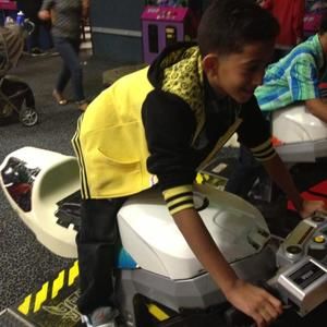 Meet your Posher, Abu